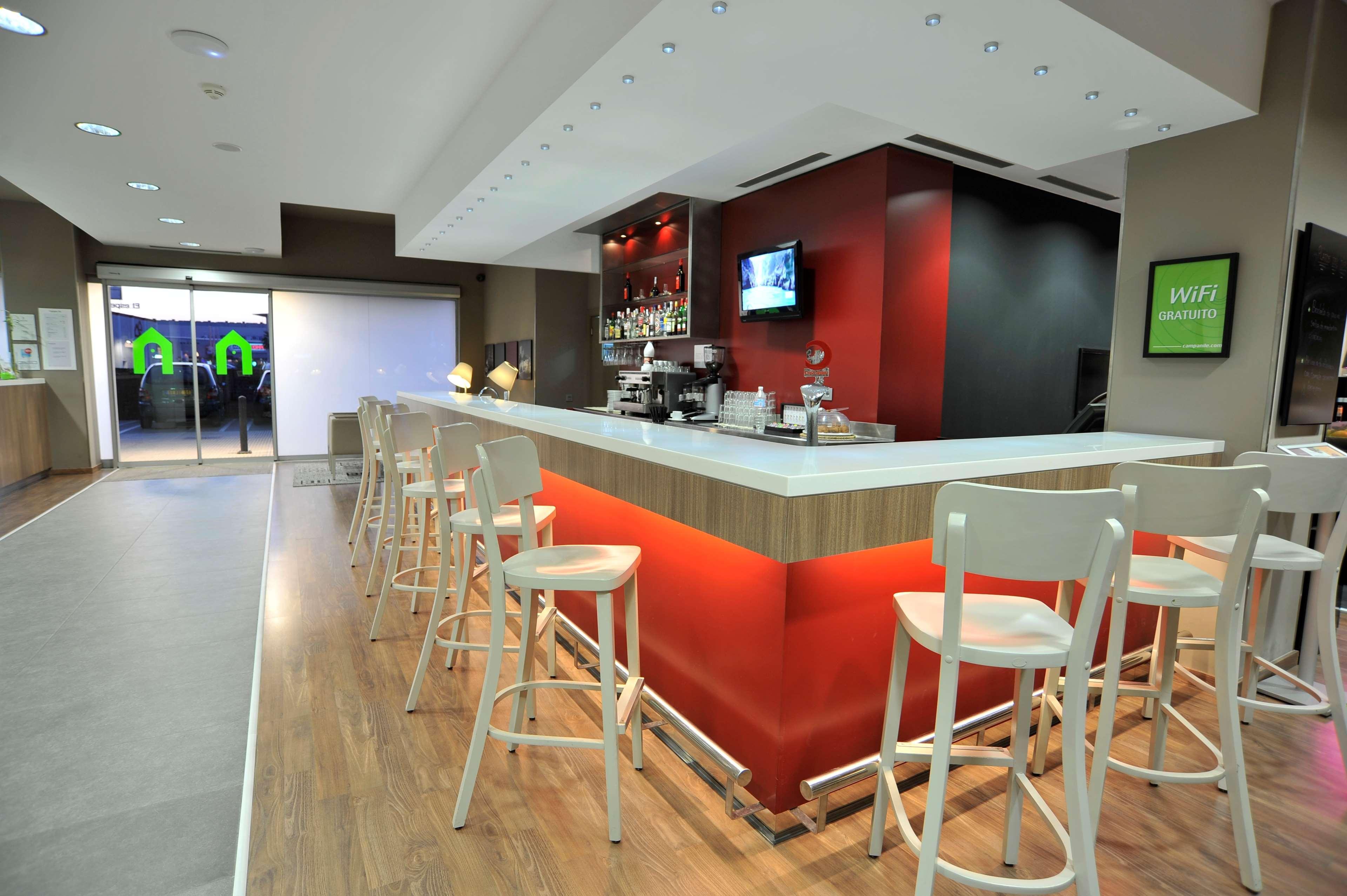 Campanile Malaga Airport Hotel Restaurant photo